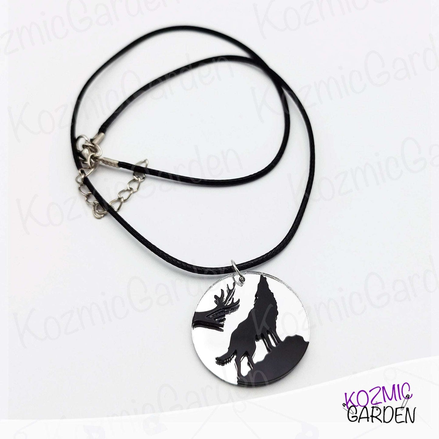 HOWLING WOLF EARRINGS | Unleash the magic of the night!