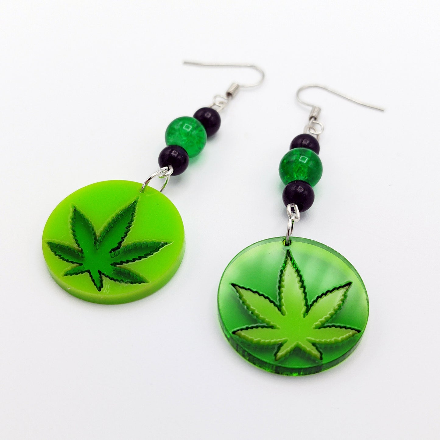 WEED LEAF EARRINGS - Kozmic Garden