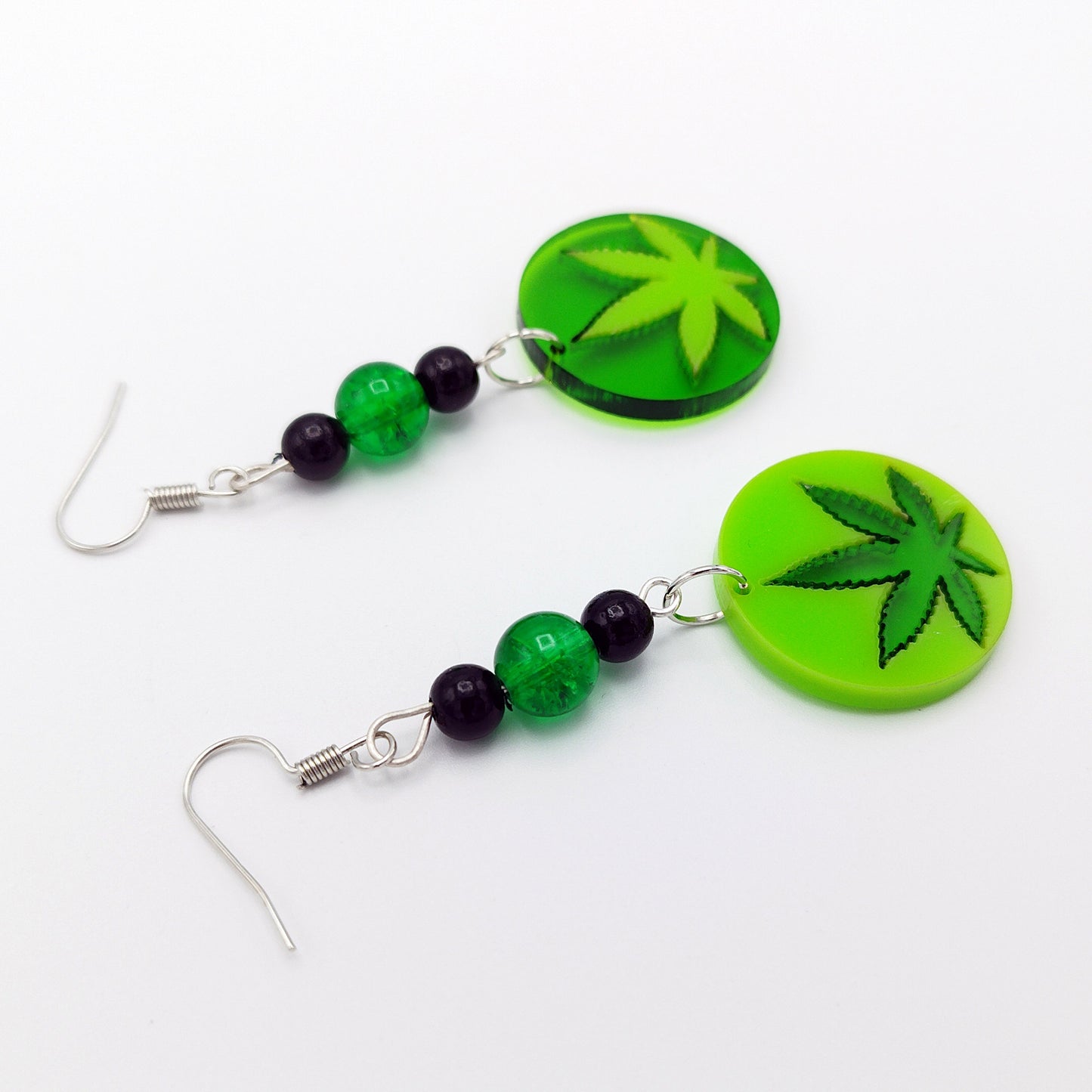 WEED LEAF EARRINGS - Kozmic Garden