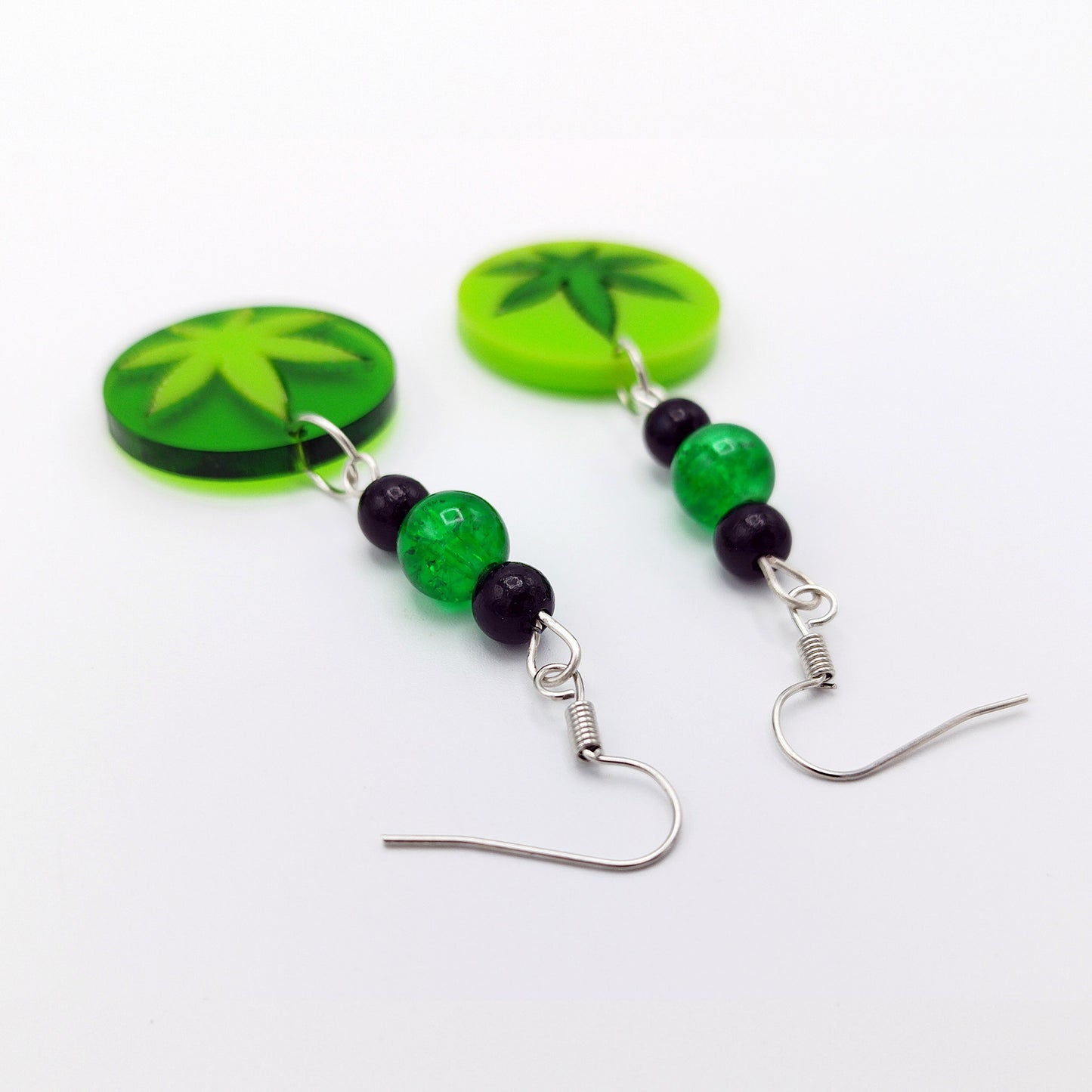 WEED LEAF EARRINGS - Kozmic Garden