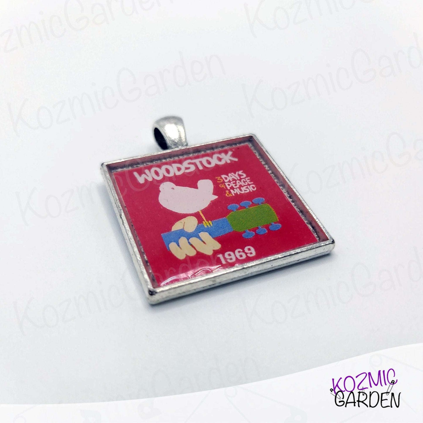 ROCK ALBUM COVER PENDANT | Rock on with legends! Customizable!