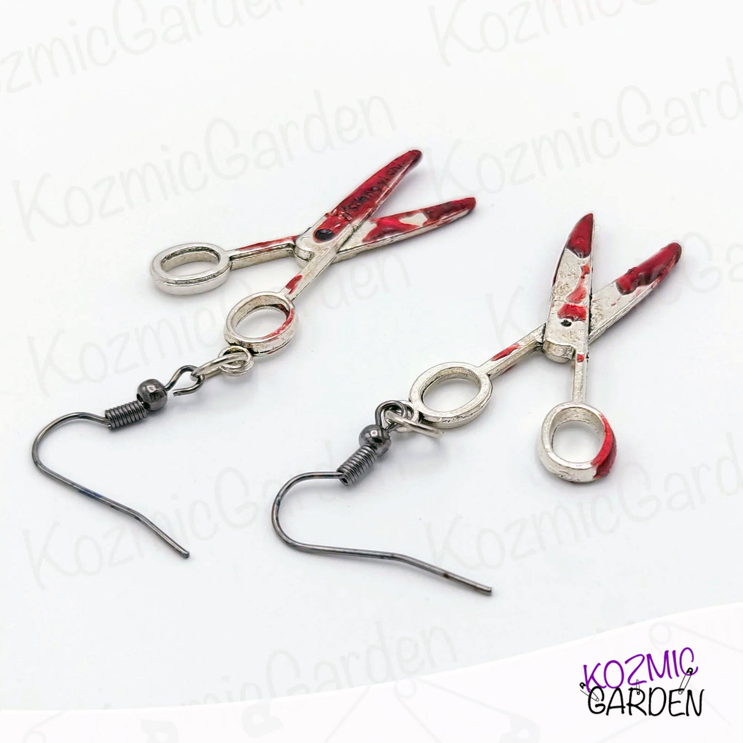 BLOODY SCISSORS EARRINGS | Cut through the ordinary!