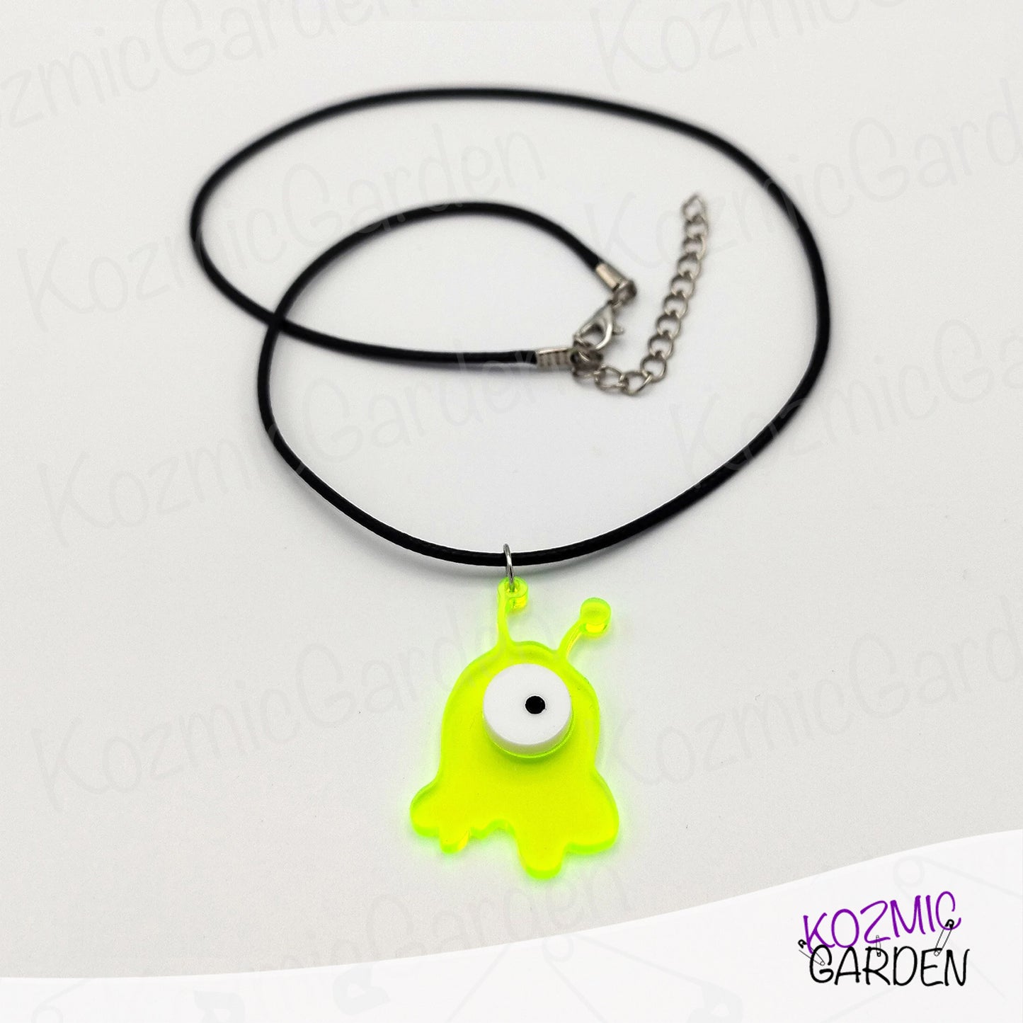 BRAIN SLUGS PENDANT | Futurama Inspired