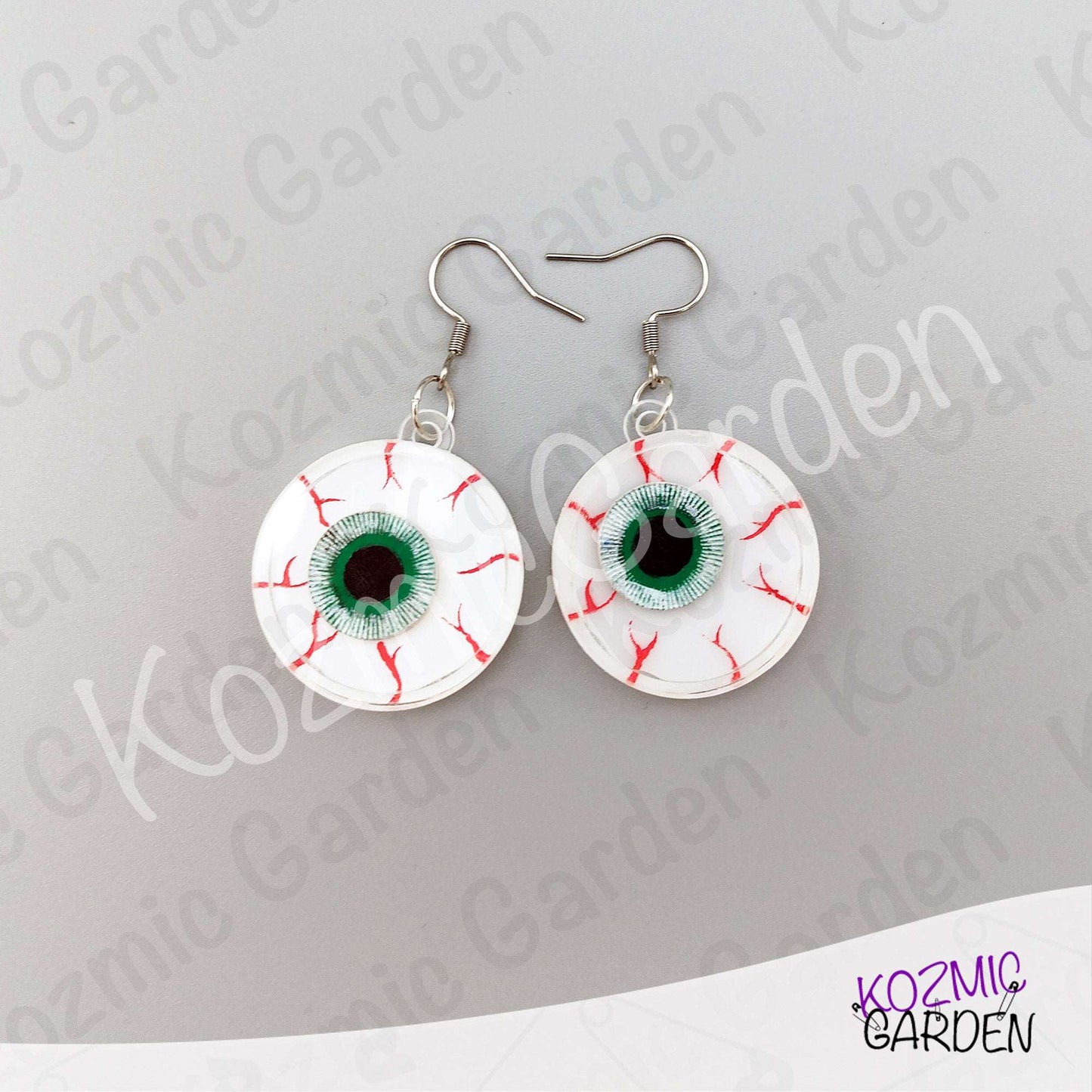 Eyeball Shaker Earrings | Go look around on Halloween!