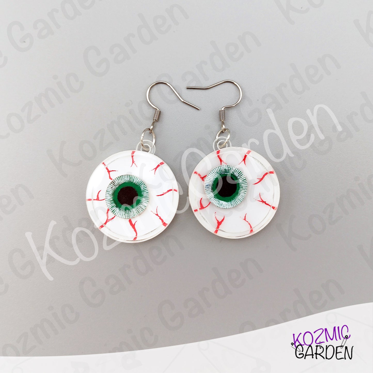 Eyeball Shaker Earrings | Go look around on Halloween!