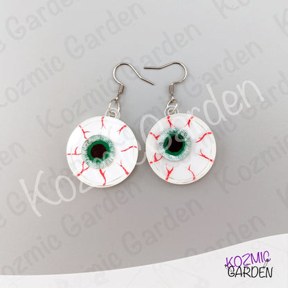 Eyeball Shaker Earrings | Go look around on Halloween!