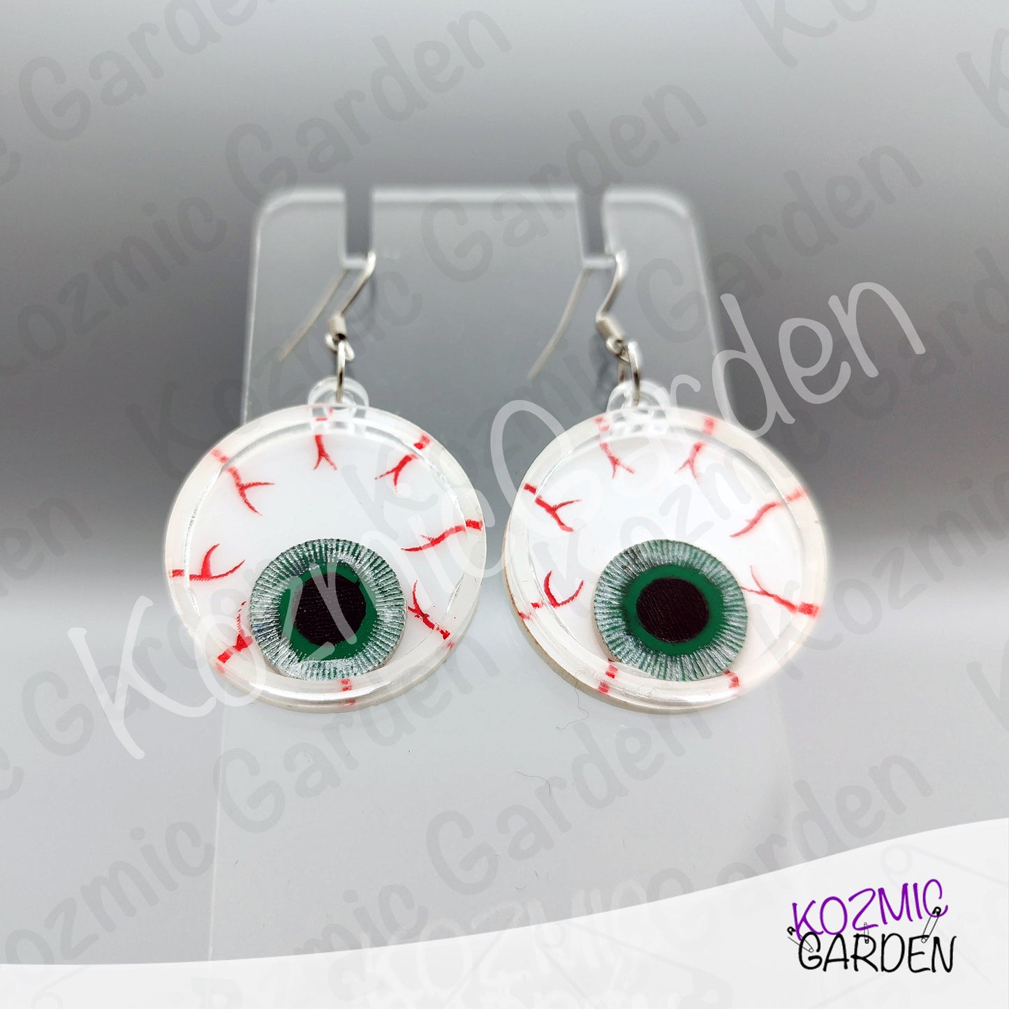 Eyeball Shaker Earrings | Go look around on Halloween!