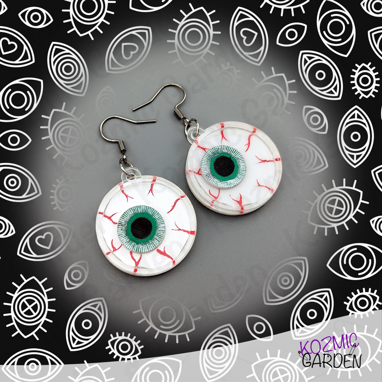 Eyeball Shaker Earrings | Go look around on Halloween!