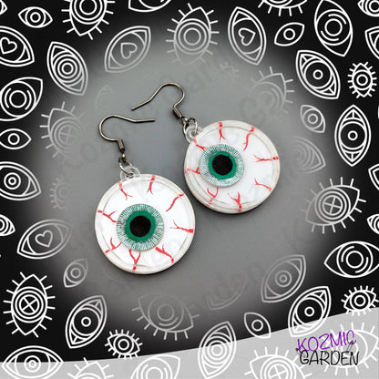 Eyeball Shaker Earrings | Go look around on Halloween!