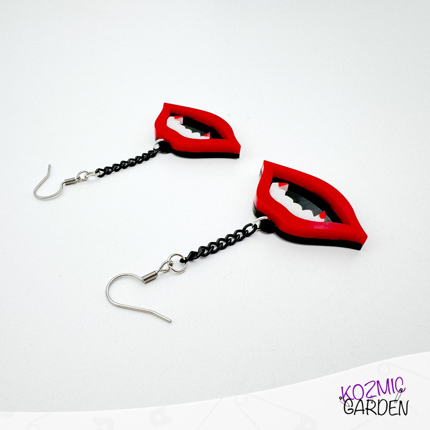 Vampire fang mouth earrings - Fang-tastic vampiric earrings!