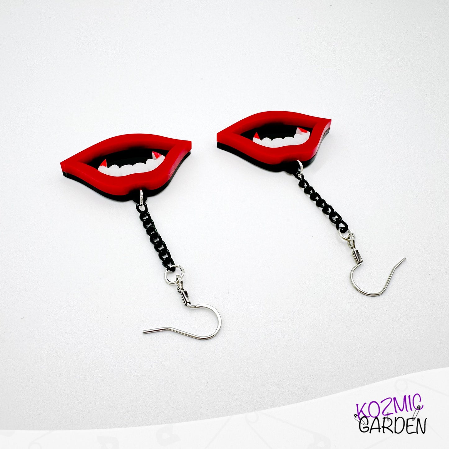 Vampire fang mouth earrings - Fang-tastic vampiric earrings!