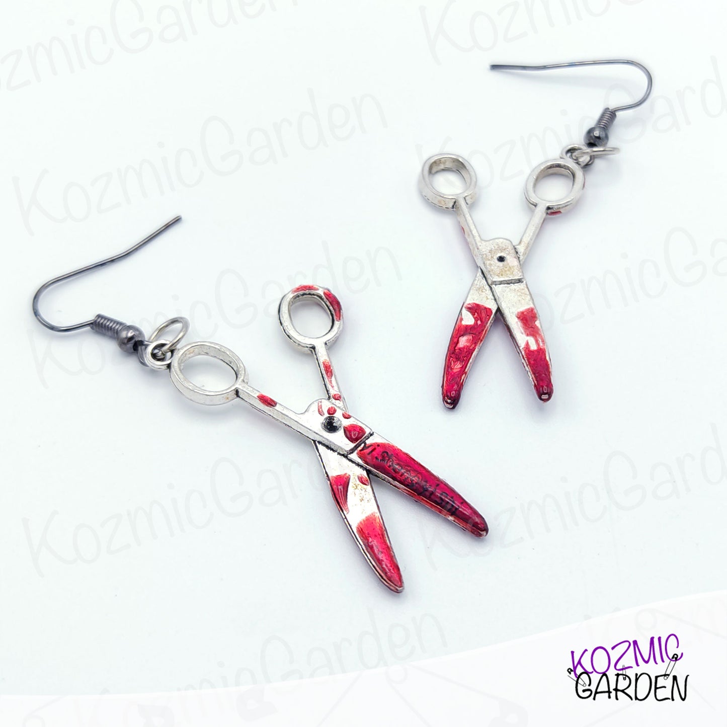 BLOODY SCISSORS EARRINGS | Cut through the ordinary!