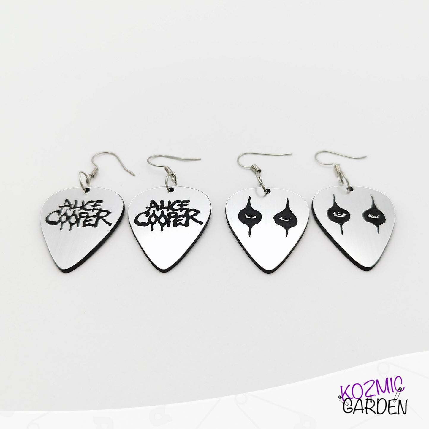 Alice Cooper Guitar Pick Earrings - Rock your look