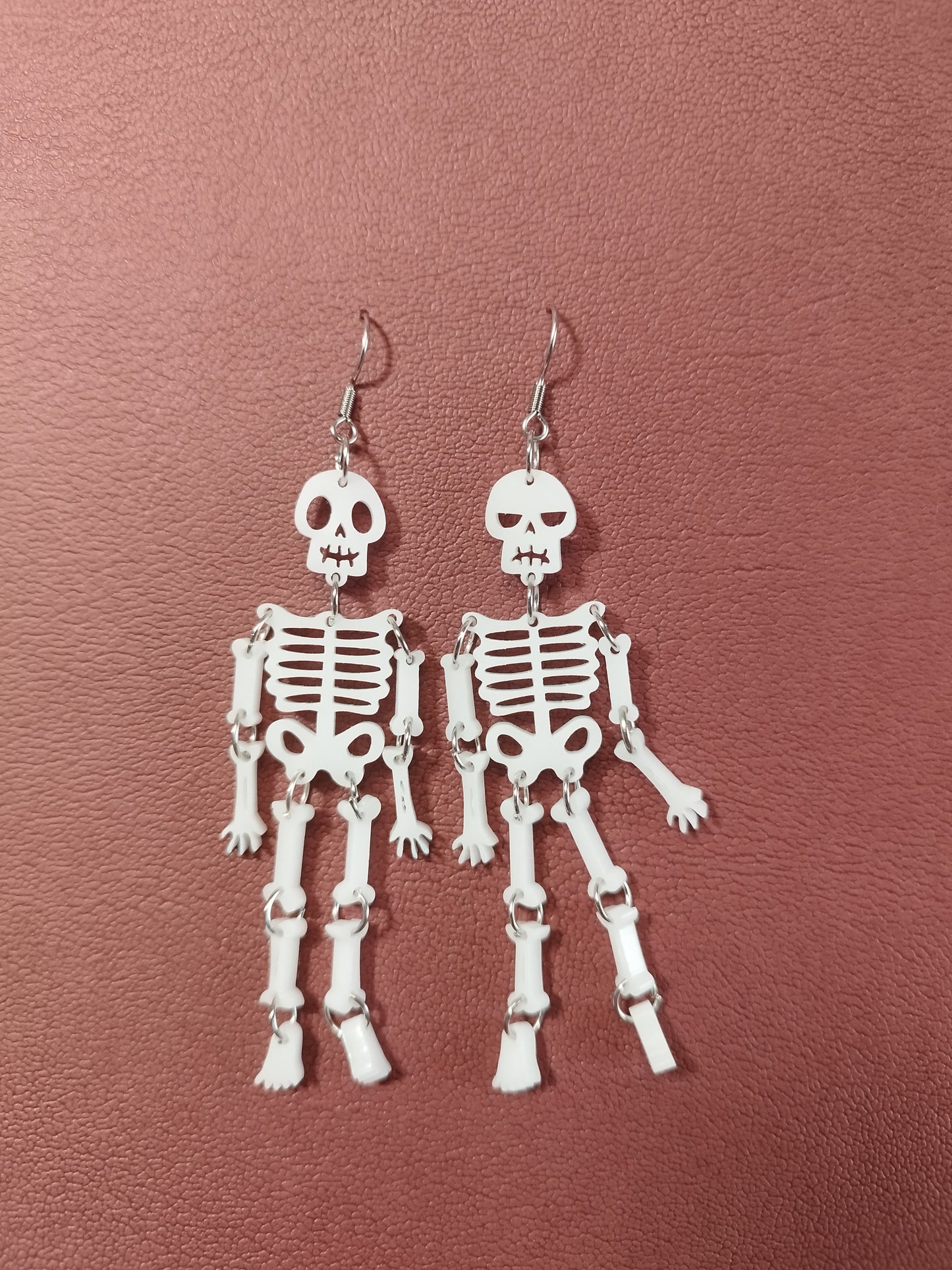 ARTICULATED SKELETON EARRINGS | Move to the rhythm of your own bones!