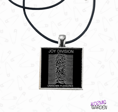 Custom Resin Pendant - Bring your family and your idols with you!