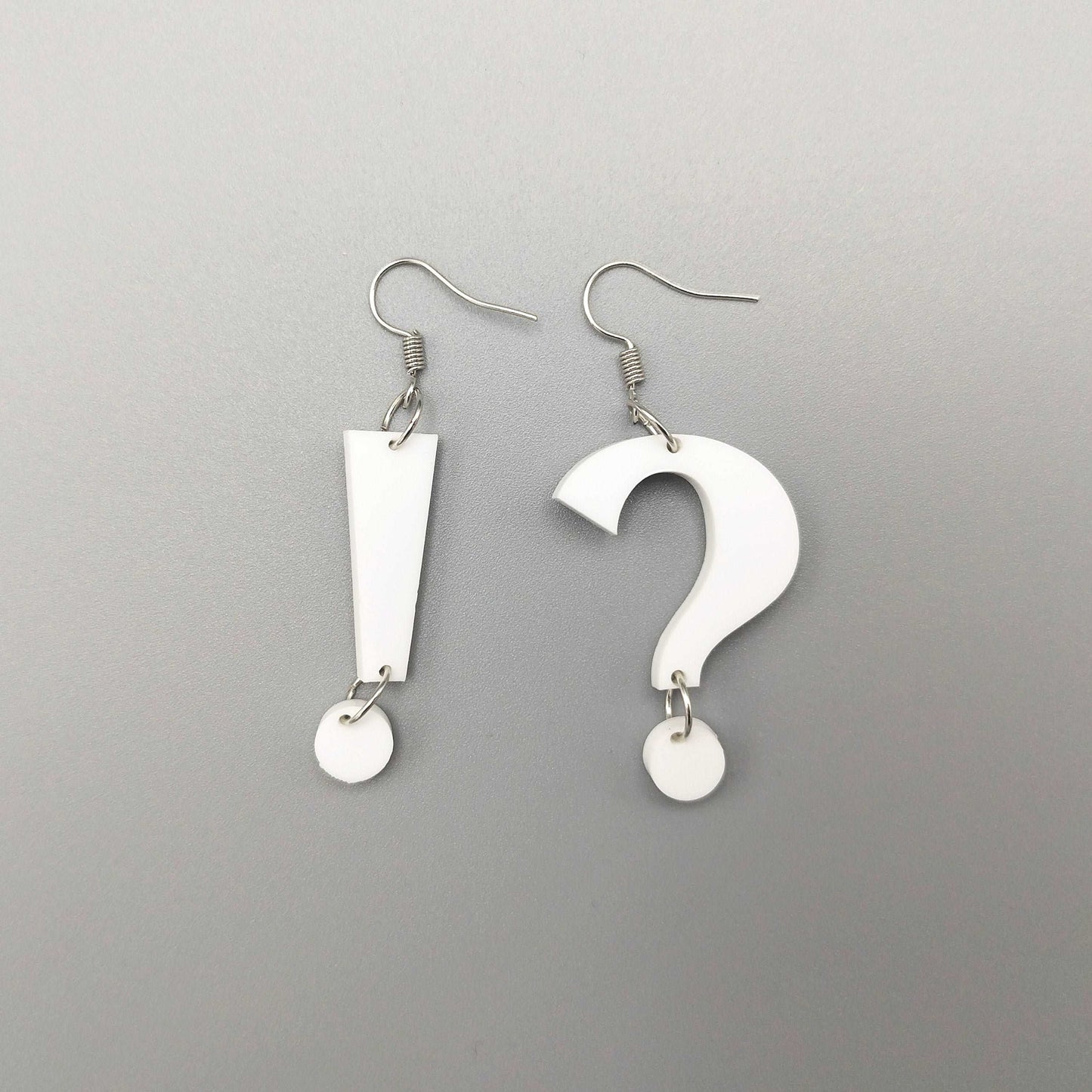 Mismatched Earrings Question and exclamation mark_03