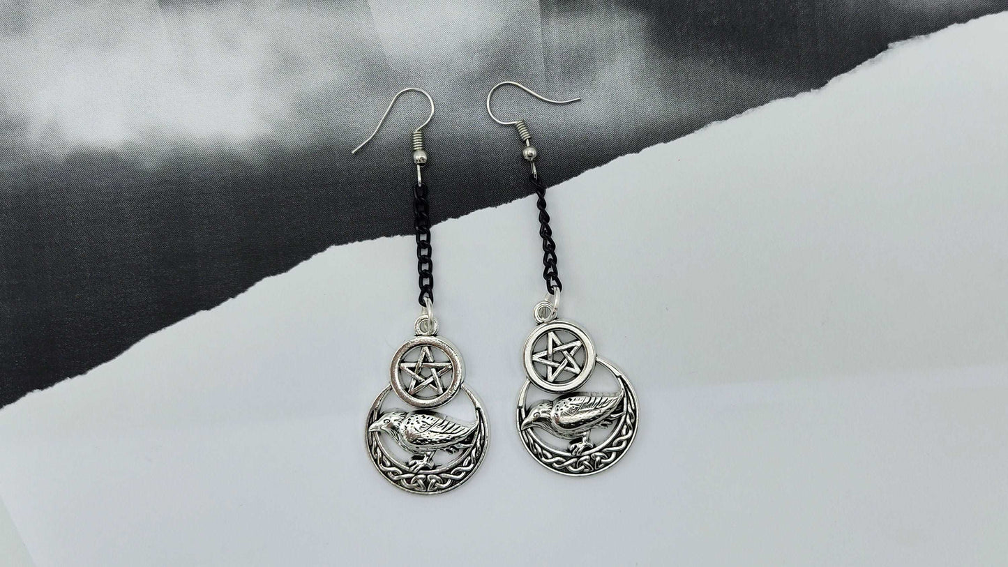 PENTAGRAM RAVEN EARRINGS - Kozmic Garden