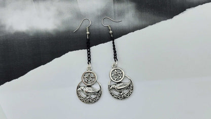 PENTAGRAM RAVEN EARRINGS - Kozmic Garden