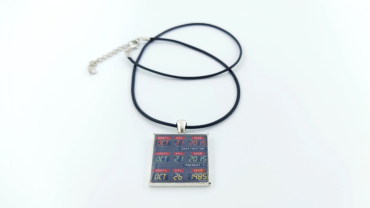 DELOREAN TIME CIRCUITS PENDANT - Kozmic Garden